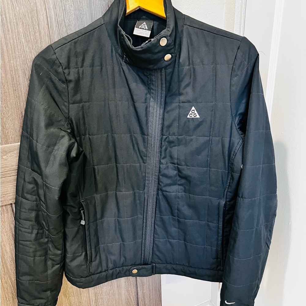 Nike ACG Black Quilted Women’s M Jacket